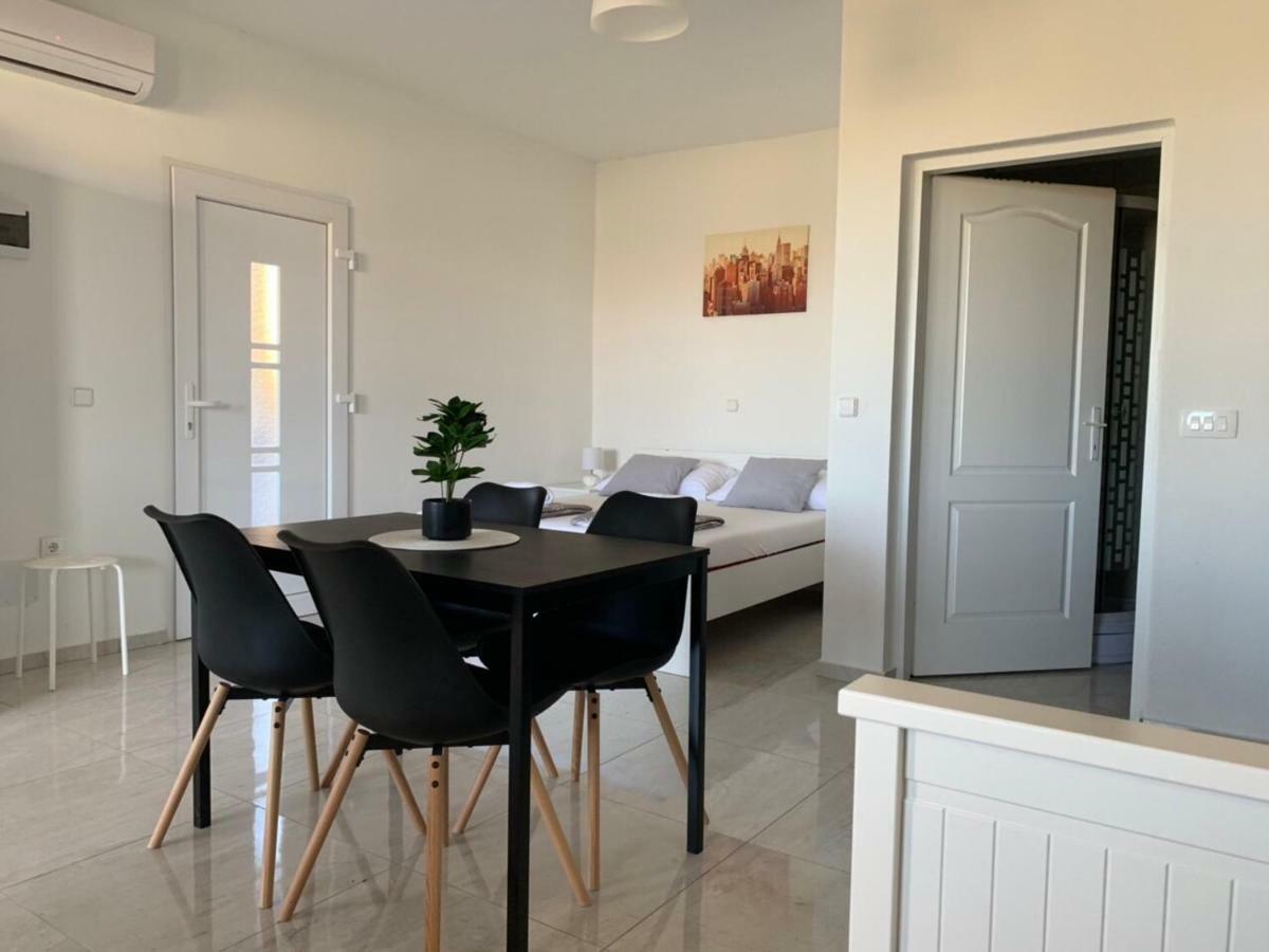Nelany Apartamento Zubovići Exterior foto