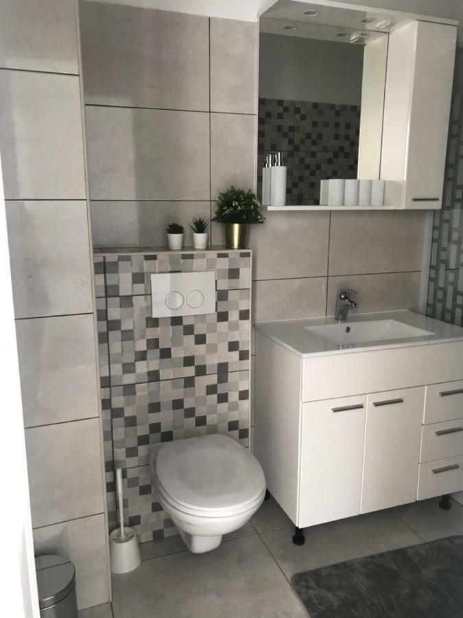 Nelany Apartamento Zubovići Exterior foto