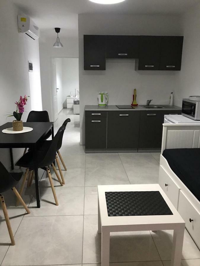 Nelany Apartamento Zubovići Exterior foto