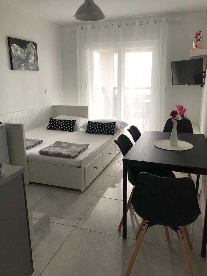 Nelany Apartamento Zubovići Exterior foto