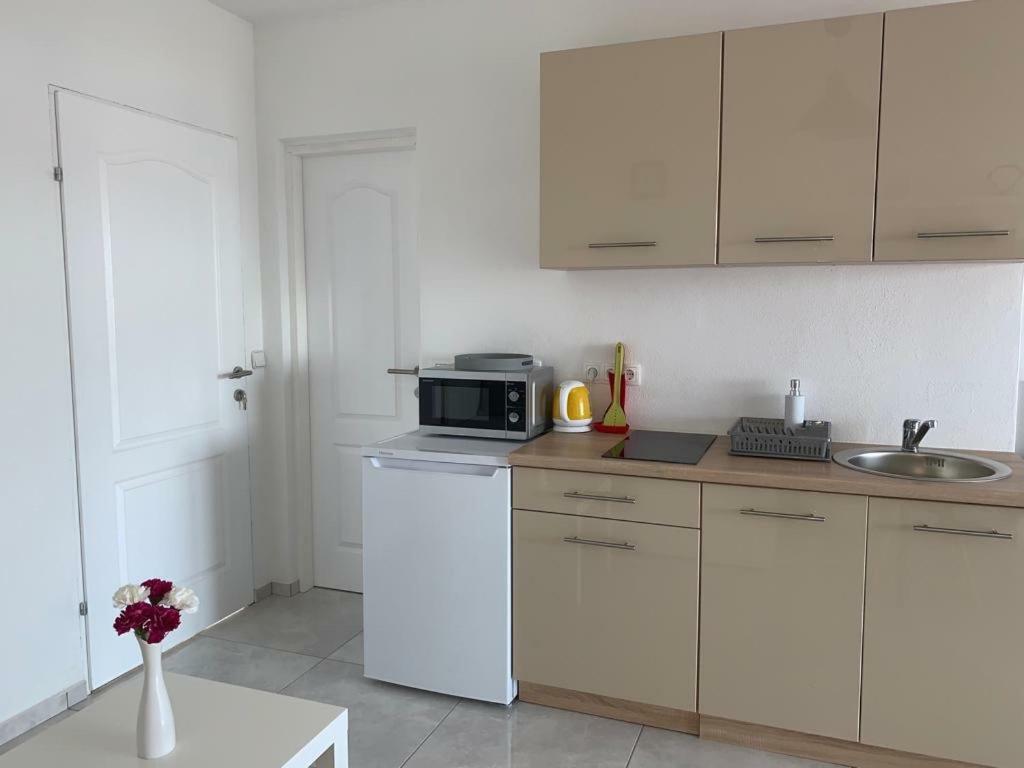 Nelany Apartamento Zubovići Exterior foto